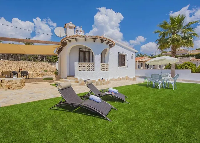 Neus - Plusholidays Ifach