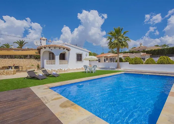 Neus - Plusholidays Вілла