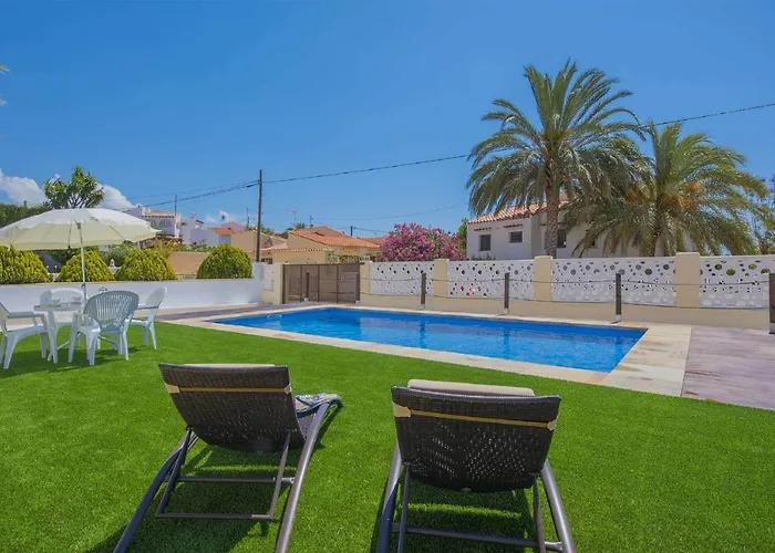 Neus - Plusholidays Вілла *