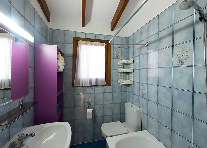 Neus - Plusholidays *